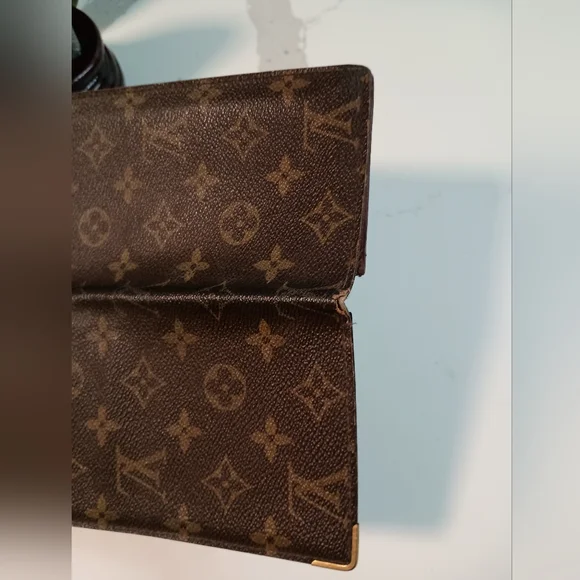 Authentic Louis Vuitton Monogram Checkbook Wallet - Picture 4 of 17